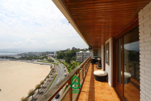 Hondarribia Apartamento | Marla by Smiling Rentals