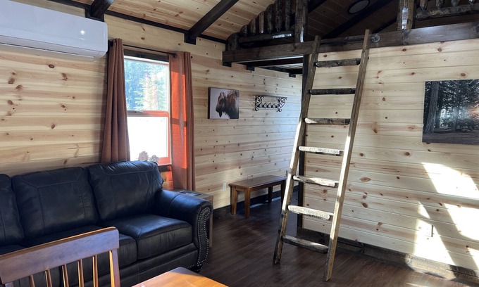Coram Cabina | Marmot Cabin - Amish Cabin 5 Miles from Glacier