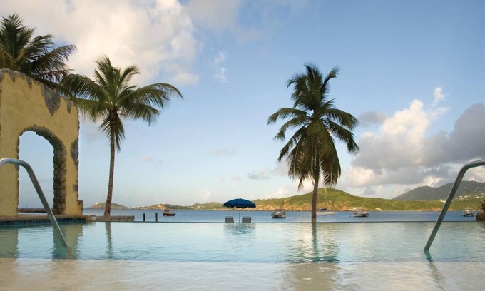 Estate Bakkero Complejo | Marriott's Frenchman's Cove St. Thomas-2 br luxury on the beach-sleeps 8