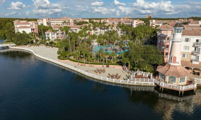 Williamsburg Complejo | Marriott's Grande Vista resort in Orlando. 2 BR, 2 Bath, living rm, 1100 sqft.