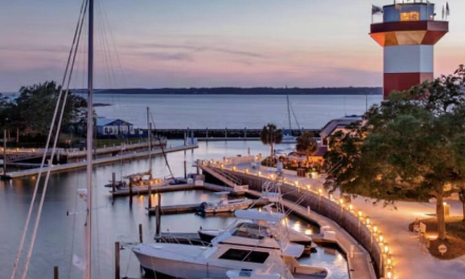 Oceanside Villa | Marriott’s Monarch at Sea Pines in Hilton Head Island with beach access, AC