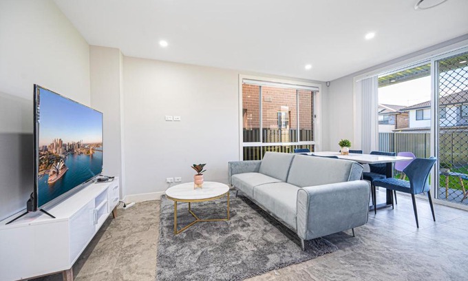 Marsden Park Casa | Marsden Park 2 level brand new house near Parks