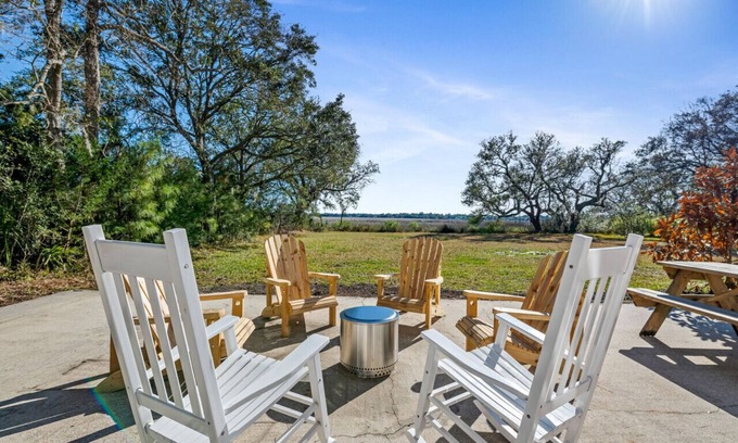 Charleston Cabaña | Marsh Front and only 5 mins to Downtown Charleston