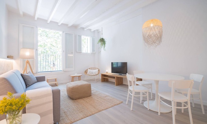 La Llotja-Born Apartamento | Marsuites 3 - Palace and Cathedral View (Third floor)