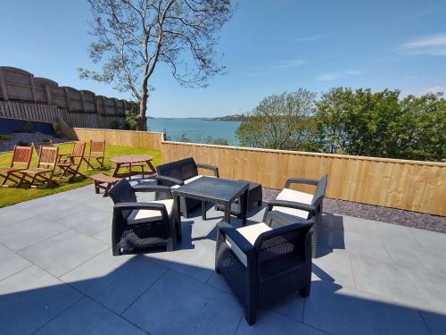 Pembroke Dock Casa | Martello View - 3 Bedroom Holiday Home - Llanreath