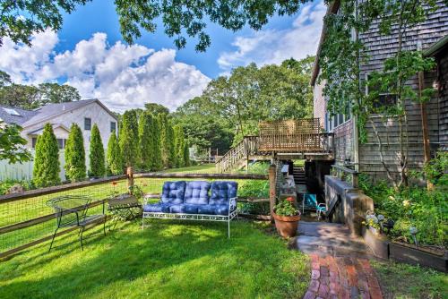 East Chop Apartamento | Marthas Vineyard Apt about 1 Mile to Inkwell Beach!
