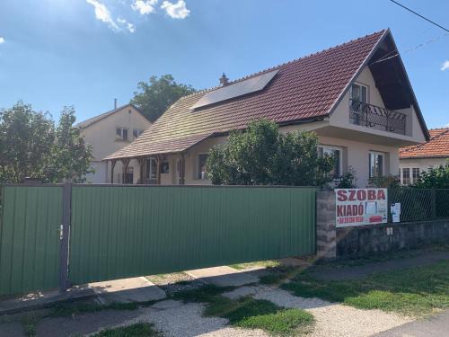 Pusztavacs Apartamento | Martin Vendégház