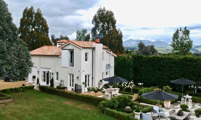 Dyerville Villa | Villa Toscana - Martinborough
