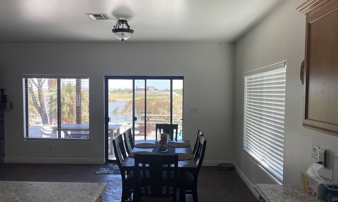 Yuma Casa | Martinez Lake House l Southwestern Home with Private Dock