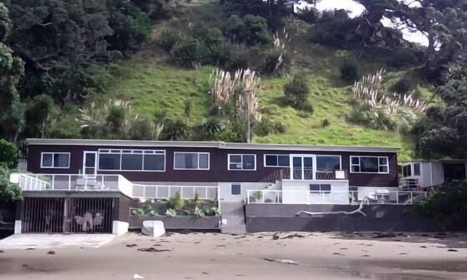 Mahurangi East Casa | Martins Bay - tranquila Kiwiana Bach en la playa - ideal para niños