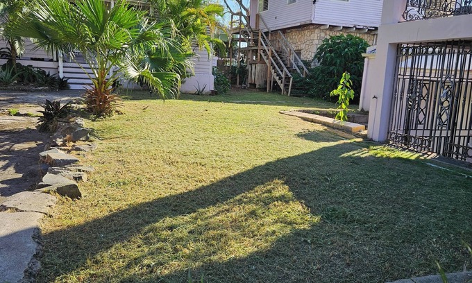 Frederiksted Southeast Apartamento | Marvelous 1-bedroom apartment in downtown Frederiksted