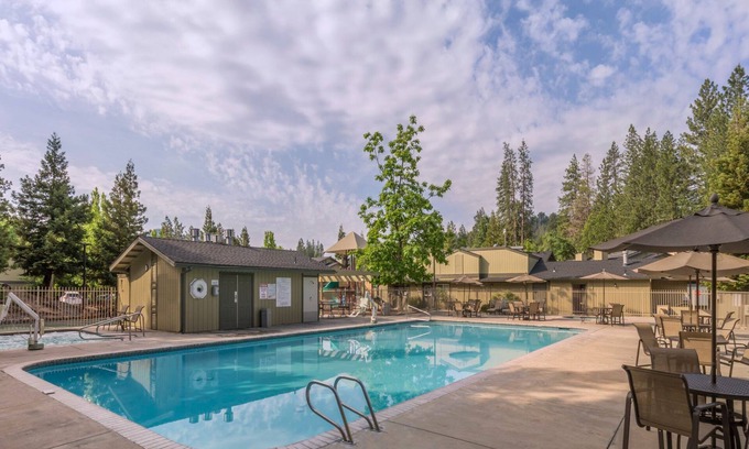 Bass Lake Apartamento | Marvelous 2 bedroom - NS in Bass Lake