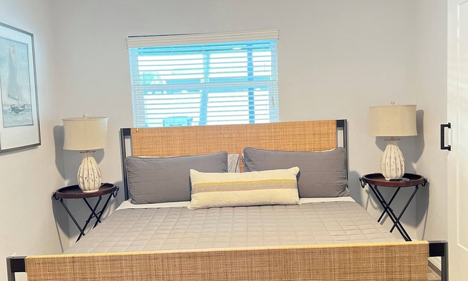 Tampa Casa | Marvelous 3-bedroom house with AC in Tampa/Pool