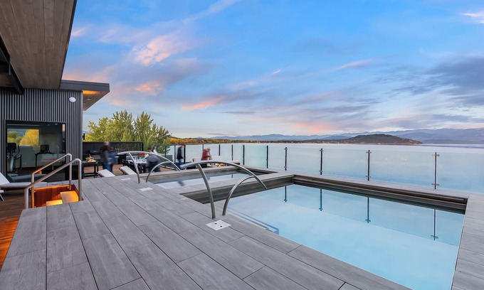 Sandpoint Condominio | Marvelous Modern Luxury Suite Boat Slip Downtown