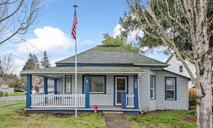 Newberg Casa | Great Deals on Summer Stays!