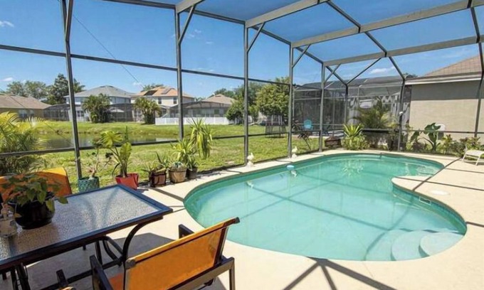 Kissimmee Villa | Marvelous Villa, 4 beds 4 bath, pool and lake front