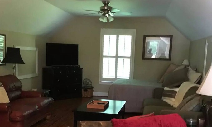 Southmont Apartamento | Marwood Cottage on the lake