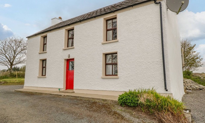 Naran Cabaña | MARY KATE'S COTTAGE, pet friendly in Narin, County Donegal