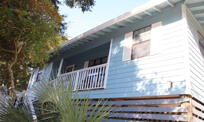 Folly Beach Casa | Maryland Peach ~ Stay for a Peach of a Beach Vacay!