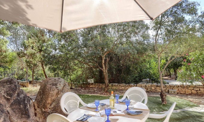 San Teodoro Apartamento | Fantástico apartamento verde cerca del MAR: ¡tu oasis de paz en Cerdeña!