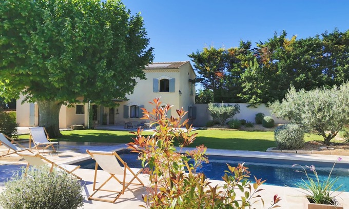 Eyragues Casa | Mas Climatisé à 10mn de Saint-rémy-de-provence, Piscine Chauffée, 10 Couchages