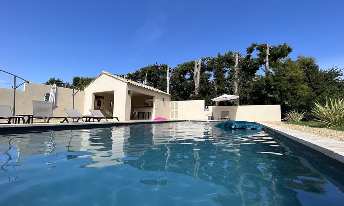 Chateaurenard Otro | Mas de l'Olivier, freshly renovated, heated pool