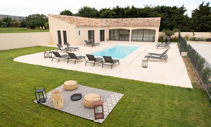 Salon-de-Provence Otro | Mas en Provence Avec Piscine un Havre de Paix Pour se Ressourcer