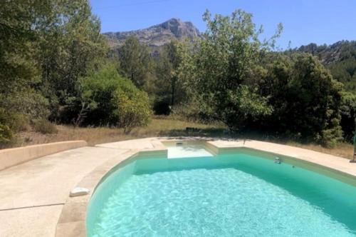 Beaurecueil Casa | Mas Provençal au pied de la sainte Victoire à 8 k d'Aix en provence