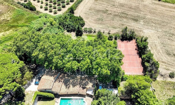 Velaux Casa | Mas provençal with tennis court, swimming pool and games room