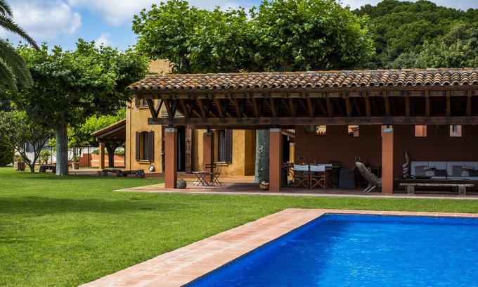 Sant Vicenc de Montalt Villa | Masia Balís - esencia Mediterránea con vista al mar y piscina