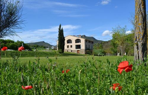 Les Avellanes I Santa Linya Cama Y Desayuno | Masia Molí de Tartareu