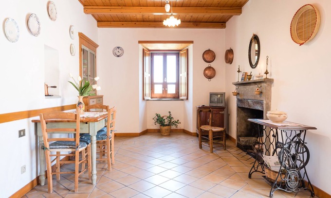 Agnone Cama Y Desayuno | Masseria Acquasalsa Agnone Masseria en pietra Aia family apartment