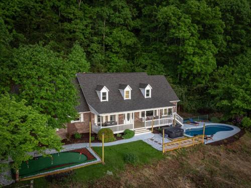 Weaverville Casa | Massive Asheville Compound A Memorable Experience