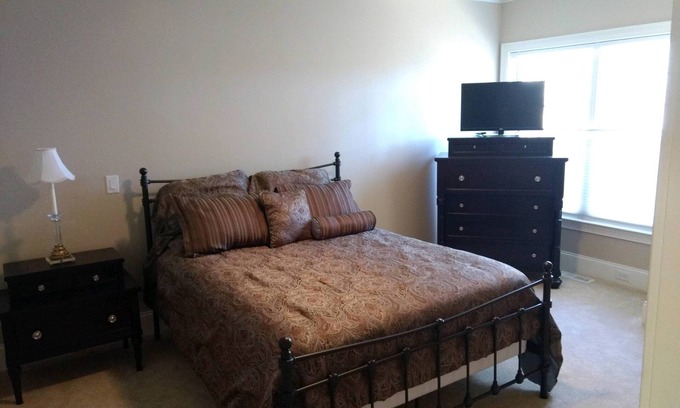 Langley Casa | Masters Golf Tournament week rental on Mt. Vintage Golf Course