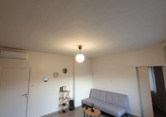 Liege Apartamento | MAT FLAT - 20 minutes à pieds des Ardentes ou 4 minutes en voiture