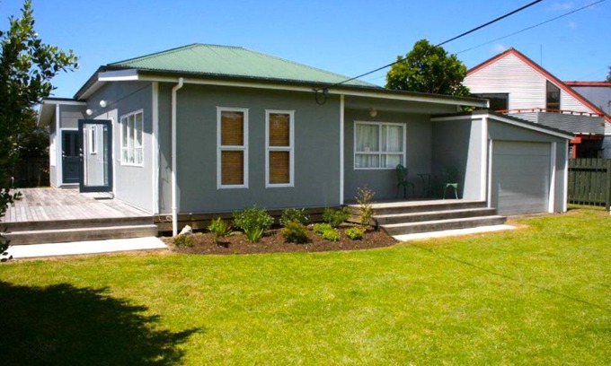 Matapouri Casa | Matapouri Cottage - Matapouri Holiday Home