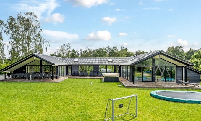 Bøtø By Casa | "Matild" - 400m from the sea by Interhome