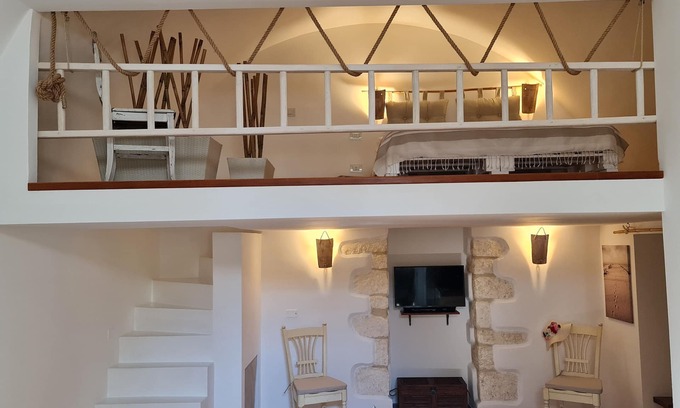 Mattinata Apartamento | Mattinata, ancient renovated first floor in the historic center