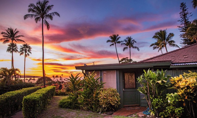 Kaanapali Cabaña | Hermosa vista al mar, Meticulous Custom Maui Cottage: ¡una visita obligada!
