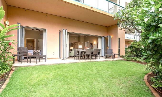 Kaanapali Condominio | Maui Resort Rentals: Honua Kai Hokulani 112 – Super Quiet and Private Ground Floor 2BR, Easy Access to Pools, Beach, and BBQs, Large Lawn Area!