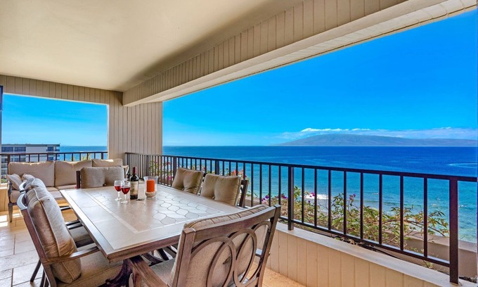 Kaanapali Condominio | Maui Resort Rentals: Kaanapali Ali'i – 5 Total Bedrooms, Luxuriously Remodeled, Oceanfront Royal Penthouse Offering, Sleeps 14!