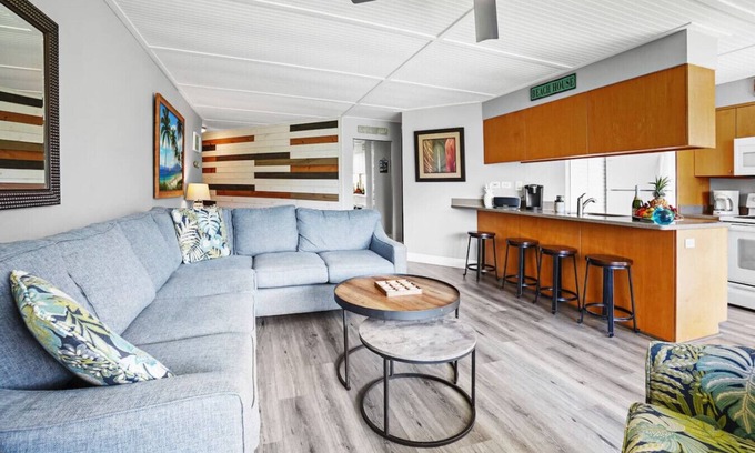 Kihei Apartamento | Excelente ubicación con impresionantes vistas al mar. Hermosa decoración y muy limpia!