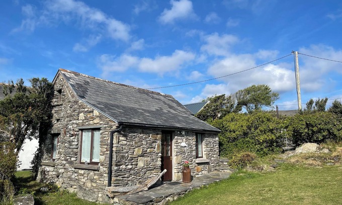 Kilcrohane Cabaña | Maura’s Cottage on the Coast