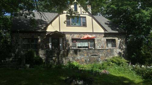 Mount Pocono Cama Y Desayuno | Maurrocks - A Pocono Mountains B&B