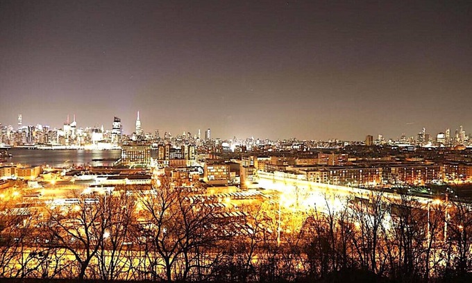 Union City Casa | Max NY View - Combination of 5 Beautiful Apartments, Sleeps 60+ 15 Mins to NYC