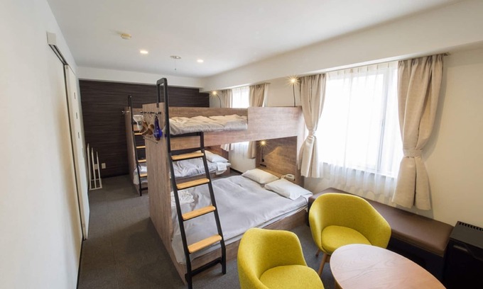 Shin-Osaka Hotel | Maximum 6 people Nonsmoking bunk bed x 2 Doubl / Osaka Ōsaka