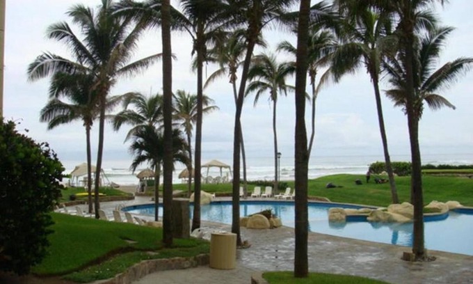 Playa Diamante Apartamento | Mayan Playa Torre I Apartment beach front