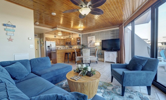 Port Aransas Condominio | Mayan Princess 106 Coastal Distancing | Beachfront