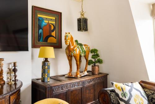 Mayfair Casa | Mayfair 9-Bed Townhouse - Sleeps 16 Patio & Ac