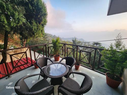 The Mall Road Villa | Mayfair Villa 4 bedroom villa